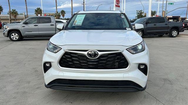 used 2023 Toyota Highlander car, priced at $40,999