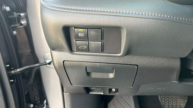 used 2023 Toyota Highlander Hybrid car, priced at $43,999