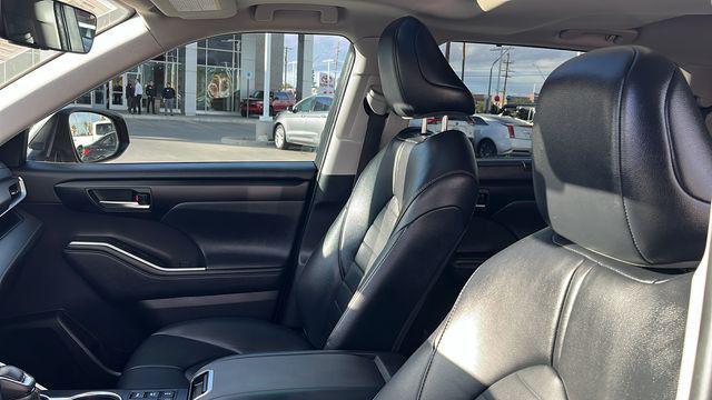 used 2023 Toyota Highlander Hybrid car, priced at $43,999