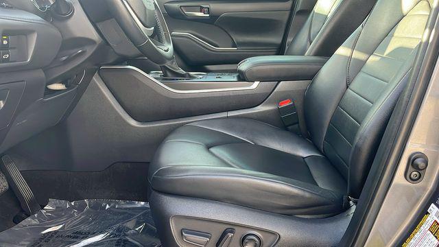 used 2023 Toyota Highlander Hybrid car, priced at $43,999