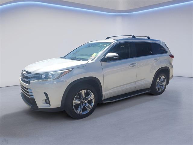 used 2017 Toyota Highlander car, priced at $24,899