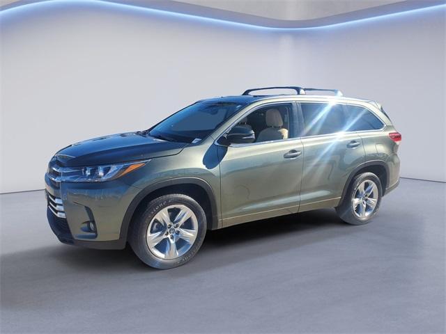 used 2018 Toyota Highlander car, priced at $27,999