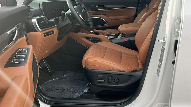 used 2025 Kia Telluride car, priced at $44,999