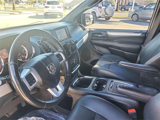 used 2016 Dodge Grand Caravan car