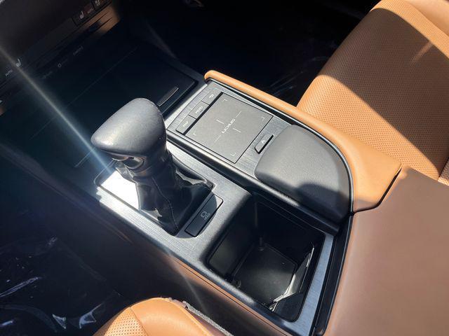 used 2019 Lexus ES 300h car, priced at $33,299