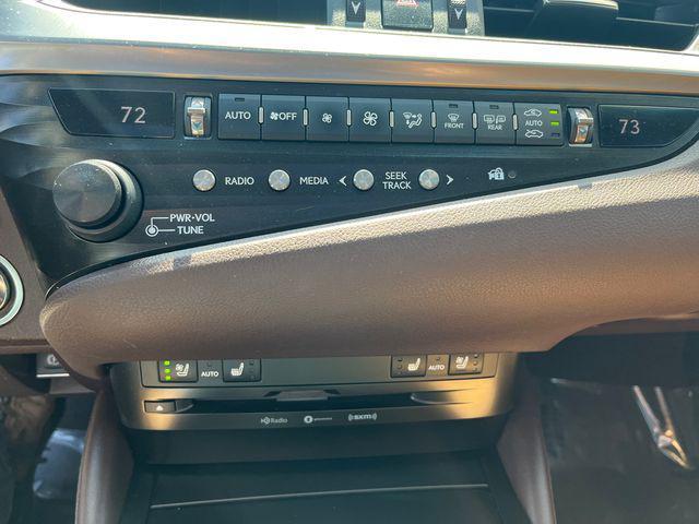 used 2019 Lexus ES 300h car, priced at $33,299