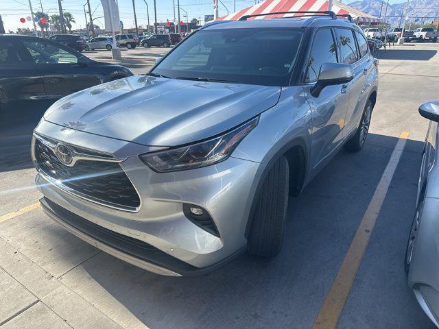 used 2022 Toyota Highlander car, priced at $44,899