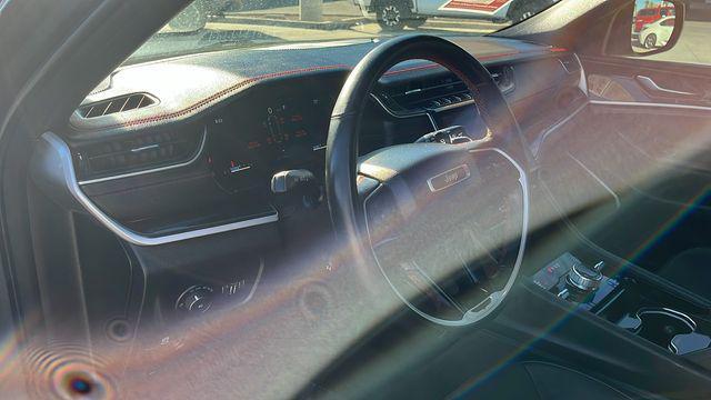 used 2022 Jeep Grand Cherokee car, priced at $34,199