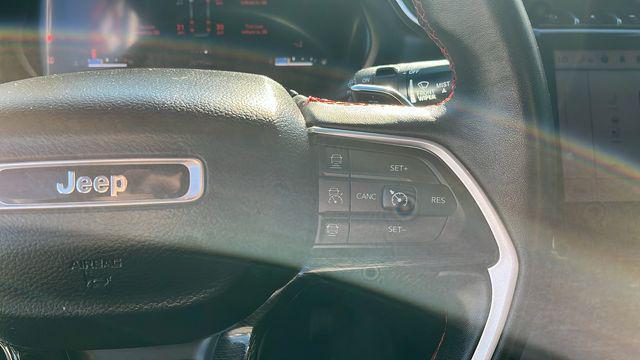 used 2022 Jeep Grand Cherokee car, priced at $34,199