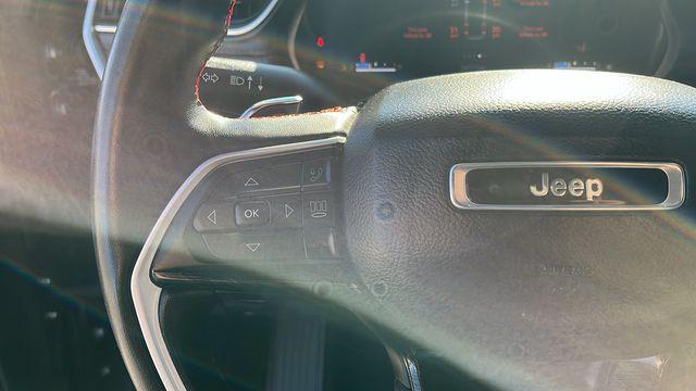 used 2022 Jeep Grand Cherokee car, priced at $34,199