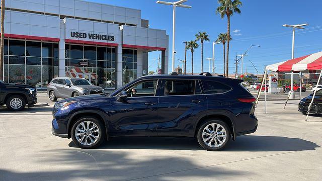 used 2021 Toyota Highlander car, priced at $43,999
