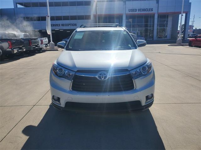 used 2015 Toyota Highlander Hybrid car, priced at $21,999