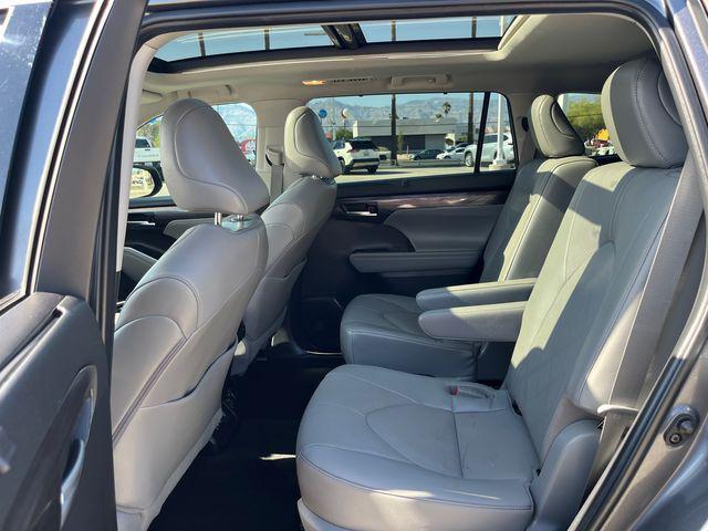 used 2023 Toyota Highlander Hybrid car, priced at $48,999