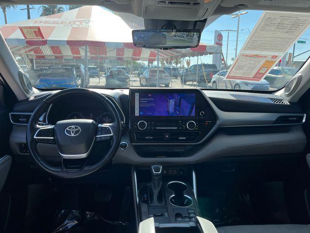used 2023 Toyota Highlander Hybrid car, priced at $48,999