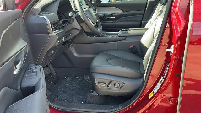 new 2026 Toyota Grand Highlander Hybrid car, priced at $50,323