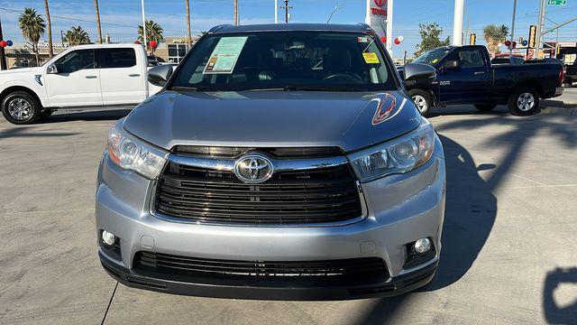 used 2015 Toyota Highlander car, priced at $22,999