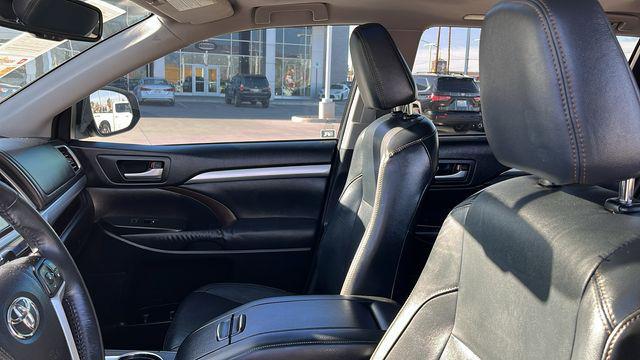 used 2015 Toyota Highlander car, priced at $22,999