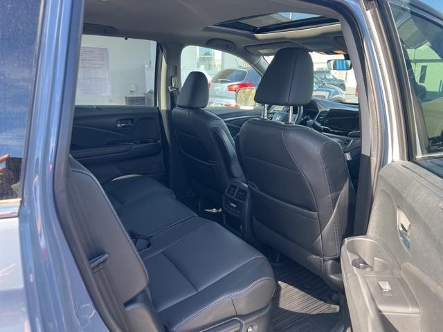 used 2022 Honda Pilot car, priced at $34,995