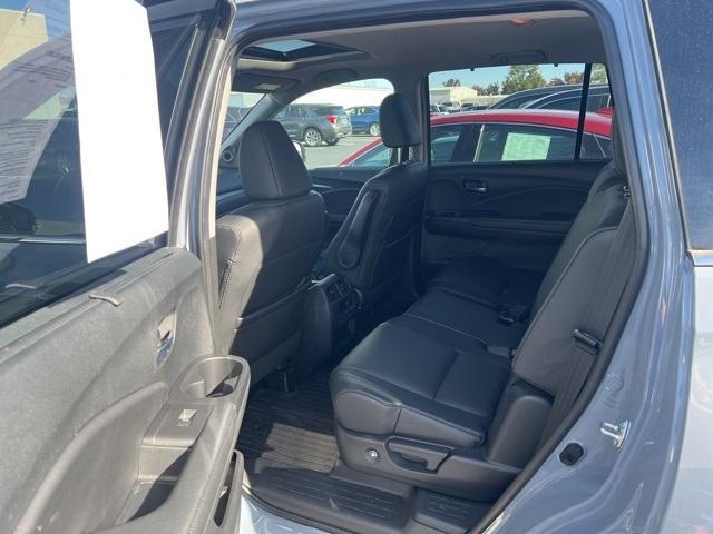 used 2022 Honda Pilot car, priced at $34,995