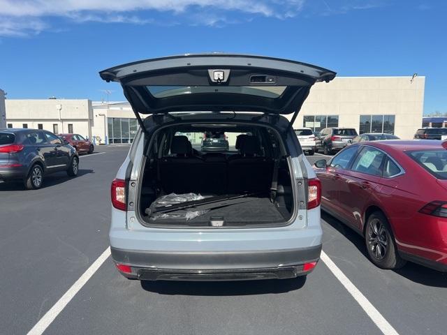 used 2022 Honda Pilot car, priced at $34,995