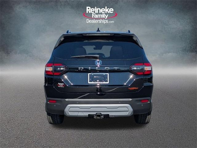 new 2025 Honda Pilot car, priced at $50,895