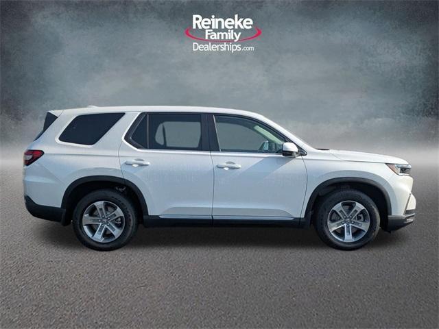 new 2025 Honda Pilot car, priced at $47,550