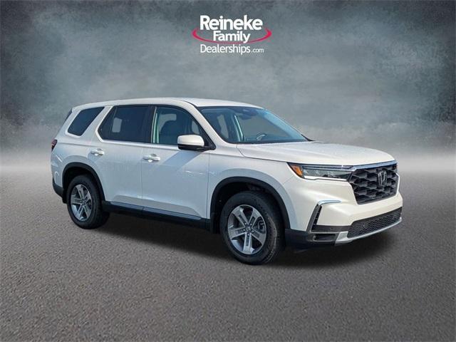 new 2025 Honda Pilot car, priced at $47,550