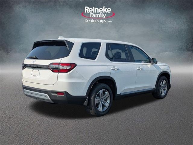 new 2025 Honda Pilot car, priced at $47,550