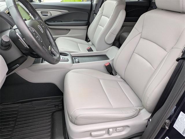 used 2022 Honda Ridgeline car, priced at $35,995