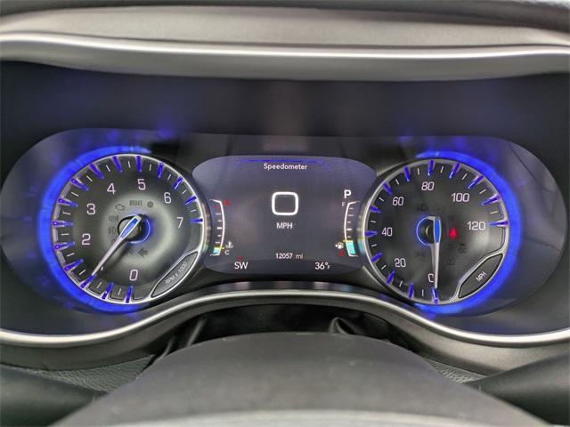 used 2025 Chrysler Pacifica car, priced at $40,995