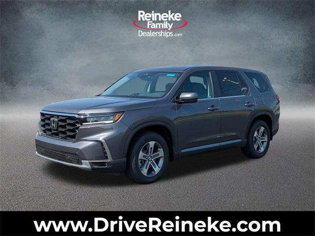 new 2025 Honda Pilot car, priced at $47,800