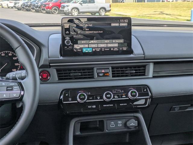 new 2025 Honda Pilot car, priced at $47,800