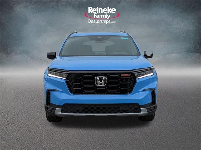 new 2025 Honda Pilot car, priced at $51,610