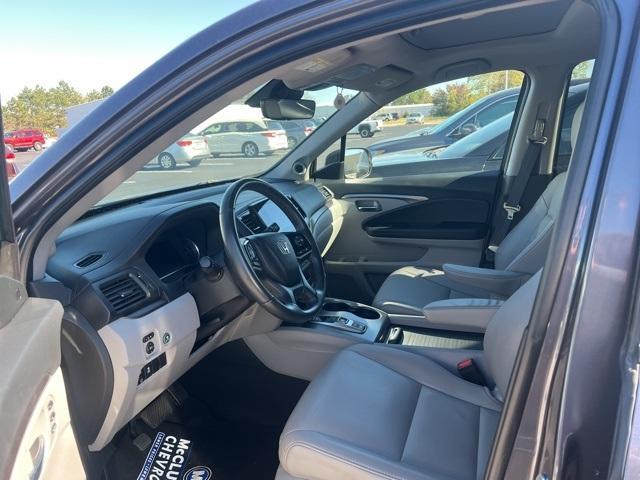 used 2022 Honda Pilot car, priced at $30,945