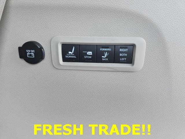 used 2018 Chrysler Pacifica car, priced at $17,995