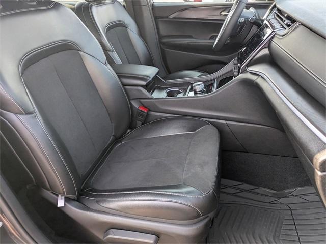 used 2024 Jeep Grand Cherokee L car, priced at $29,990