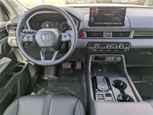 new 2025 Honda Pilot car, priced at $48,300