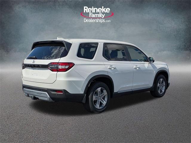 new 2025 Honda Pilot car, priced at $48,300