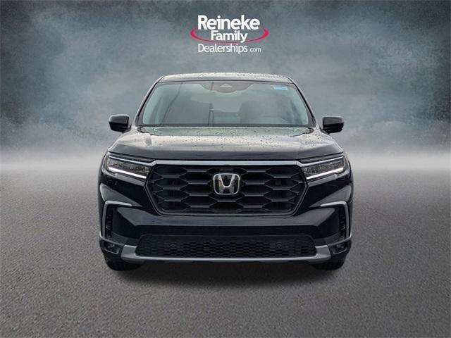 new 2025 Honda Pilot car, priced at $47,095