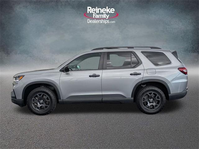 used 2025 Honda Pilot car, priced at $46,945