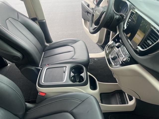 used 2024 Chrysler Pacifica car, priced at $33,445
