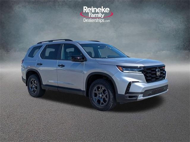new 2025 Honda Pilot car, priced at $51,155