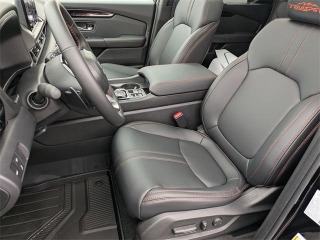 new 2025 Honda Pilot car, priced at $50,895