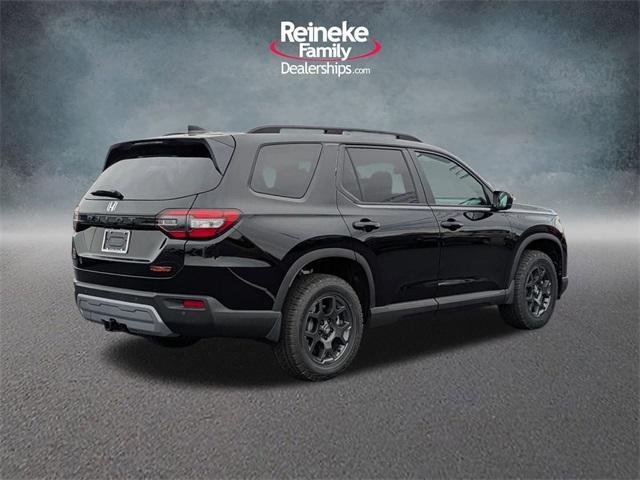 new 2025 Honda Pilot car, priced at $50,895