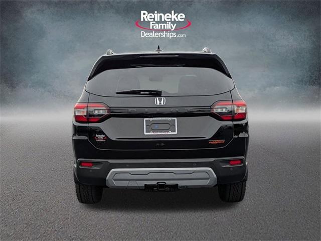 new 2025 Honda Pilot car, priced at $50,895