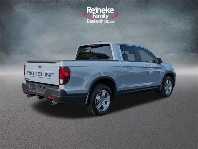 used 2025 Honda Ridgeline car, priced at $38,995