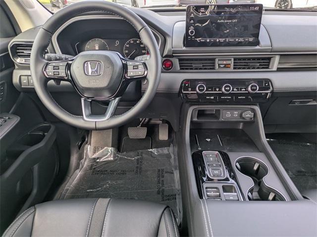 new 2025 Honda Pilot car, priced at $47,095
