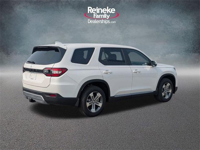 new 2025 Honda Pilot car, priced at $48,255