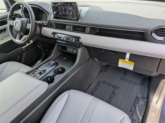 new 2025 Honda Pilot car, priced at $47,800