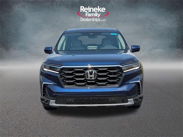 new 2025 Honda Pilot car, priced at $47,800